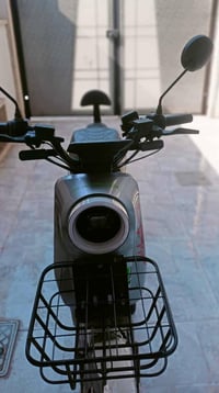 ماطور ار 9للبيع بطاريات على فحص السعر 425وبي مجال  لستفسار على 0751878...