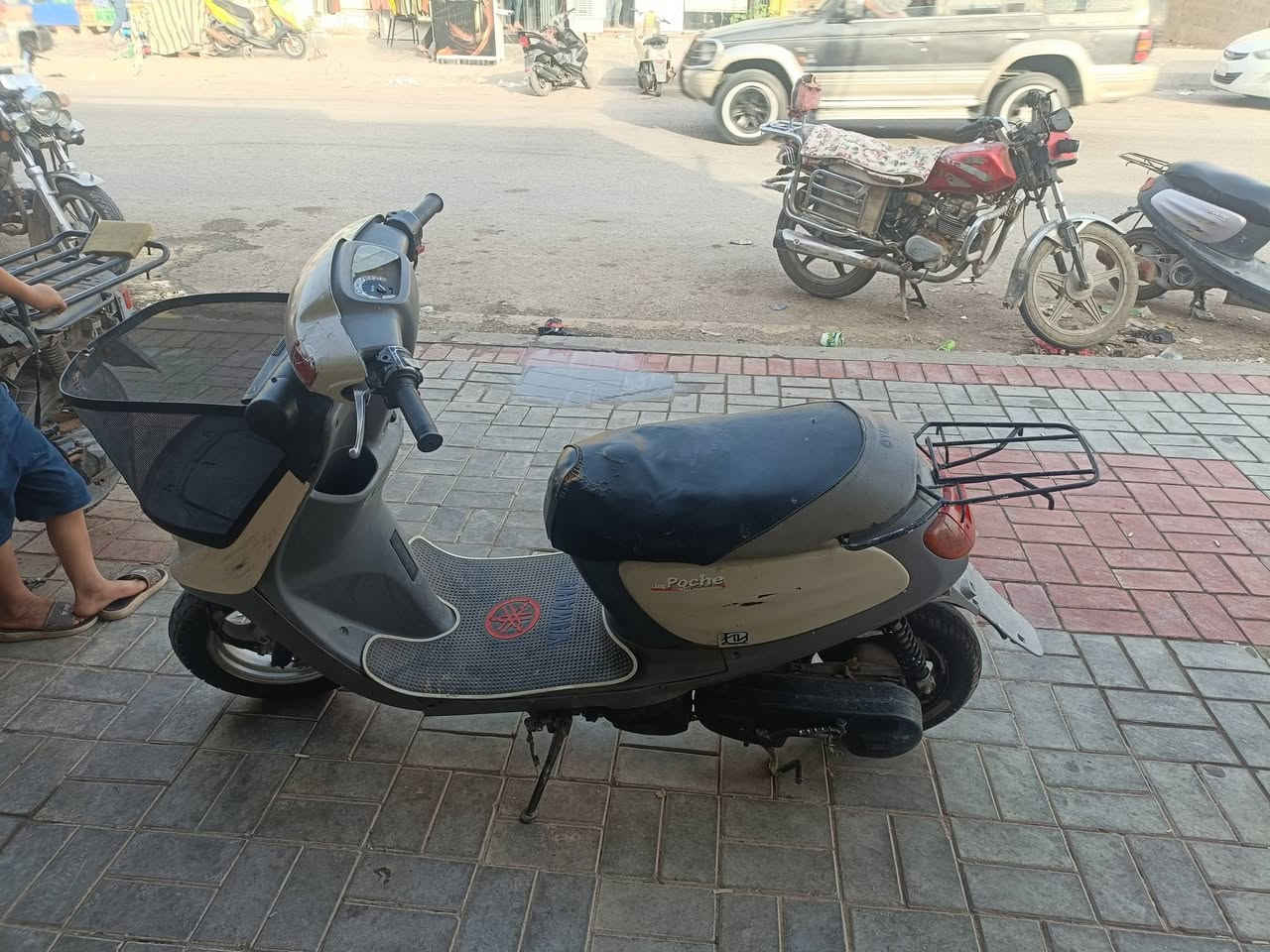 دراجه للبيع  سعره 250 وبيه مجال قليل  عنوان كربلاء حر حي عسكري  رقم  للتواصل  ***********
