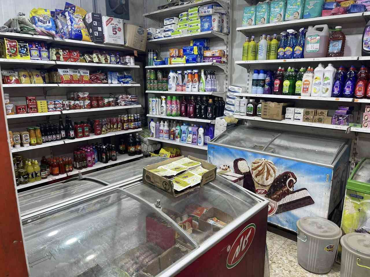 اسواق للبيع
9 عارضات عامودية 6 للمحل و3 شركات
4 عارضات افقية 3 للمحل و1 شركة
سبلت+ كونفيره
منظومة كامرات وشاشة
ايجار المحل 350 الف 
دخل المحل من  450 الف الى 500
الموقع بغداد حي اور اخر فرع بشارع ابو عبير يعني الاسواق داخل فرع والاسواقات بعيده نوعاً ما وقريبة على مدارس  
السعر 20 مليون 
للأستفسار ***********
