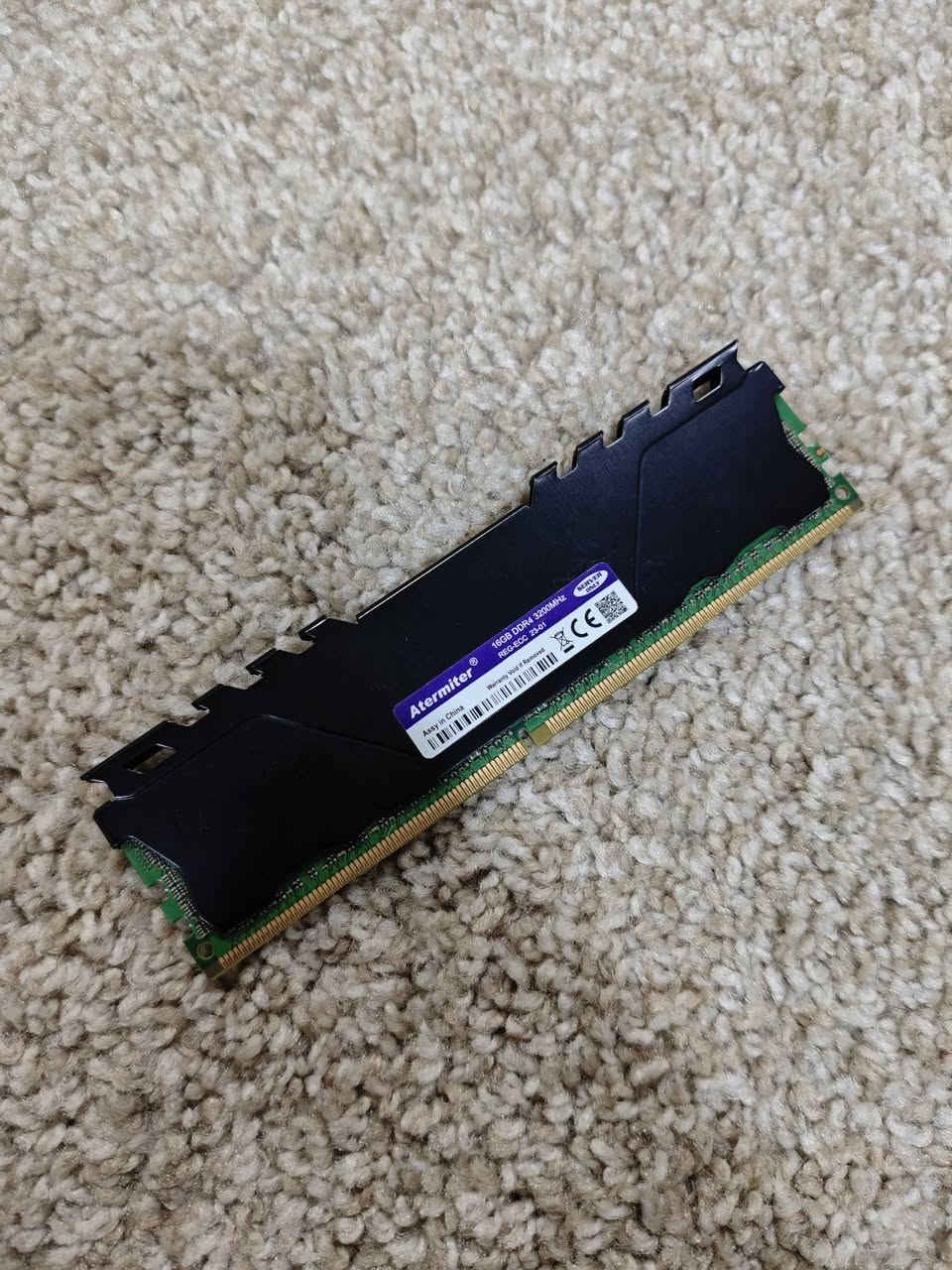 متوفر كمية رامات ddr4
بيهن سيرفر للزيون وبيهن يرهمن سيرفر وانتل
الاسعار لل16 بين ال65 وال75 الف
وال32 ب 100 الف
جميع القطع مفحوصة وشغالة


**إذا كنت صاحب هذا الإعلان وتريد حذفه لأي سبب، رجاءا أرسل رسالة إلى الدعم الفني**