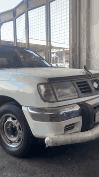 نیسان 2001 ئارم پلاسیکی سلێمانی بە شەرت داعمولێداوی بەشەرت پێشی بەشەرت   تەبریدە  لەسەر سویچ   پاوەرنیە گێرو مەکینەئەکسل بەشەت  جوار تایەی تازە لەژێرە جەمچەو ناوبۆدی تازە  کامل جونکاری بۆکراوە سەیارەکە مالی دۆستە  سەیارەی ماعرز نیە هی مال خۆمە  ***********
