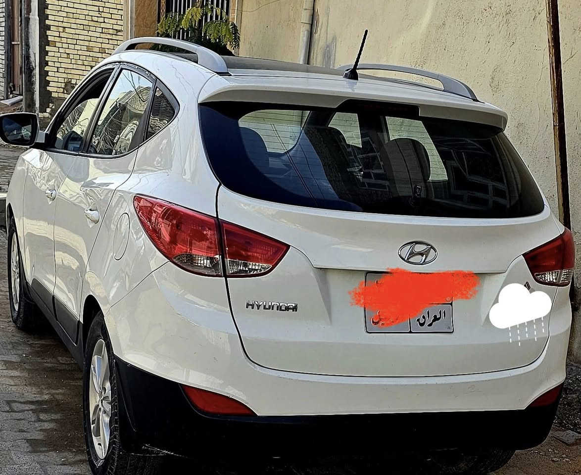 توسان 2013بيه أشويه صبغ بلصندوك يم الرقم فقط الباقي كفاله ***********فول عدا البصمه
