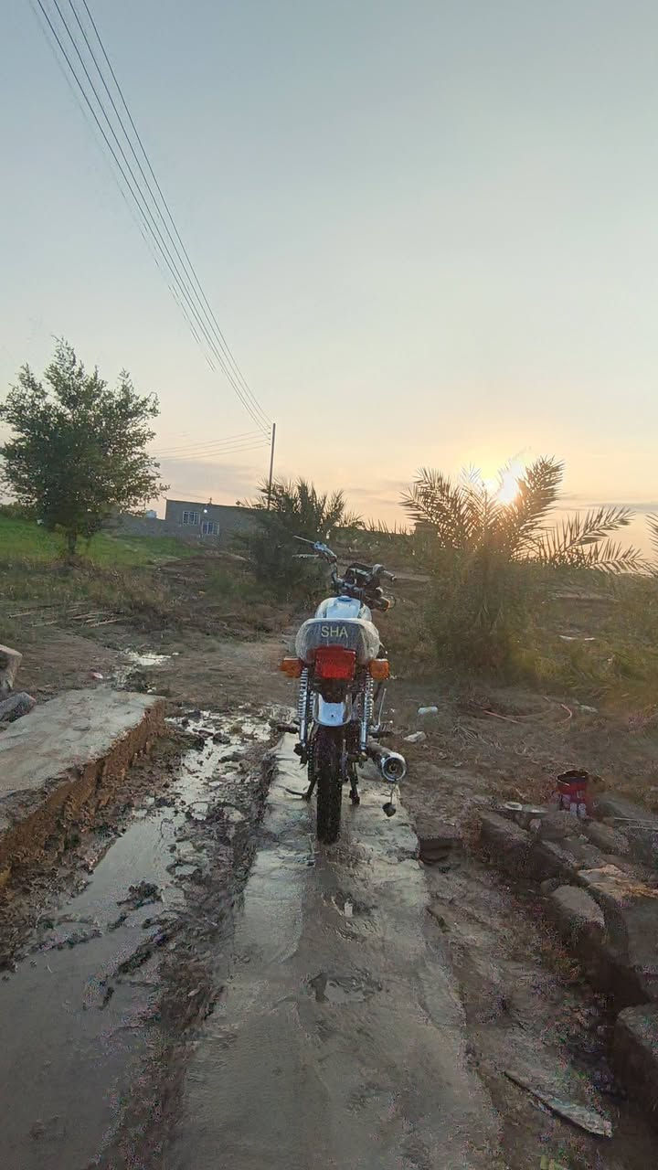 السلام عليكم دراجه شلامجه اصلي للبيع مفتوحه ولفات وبيه صوت مادري صارله هواي مامئثر عليه مكان شطره تعميره 25 شغاله كله لايتات اشاير بك لايت كله كامله دك هندر واطلع سعر خاص دراجه كلك كلك كلك كلك كلك ***********
