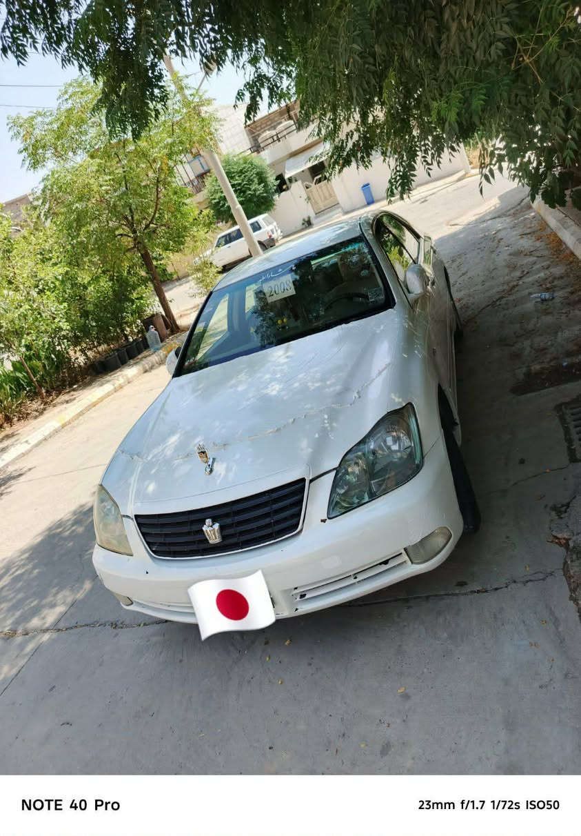 شاهینە ڕۆیاڵ بڕاوە 2005 کۆدی بۆ کراوە
پێش و پشتی کەپسە ۱٨۰ بچوک بە بچوک  چوار تایەو ویلی لۆکی بۆ بەستراوە
کەڤەرو شانسی و سەقف بەشەرت 
زۆر زۆر جایزو ڕێک و پێکە 
گۆڕینەوە ناکەم تەنها فرۆشتن 
نرخی 45 گەڵاو مەجال 
*********** دخان, السليمانية
