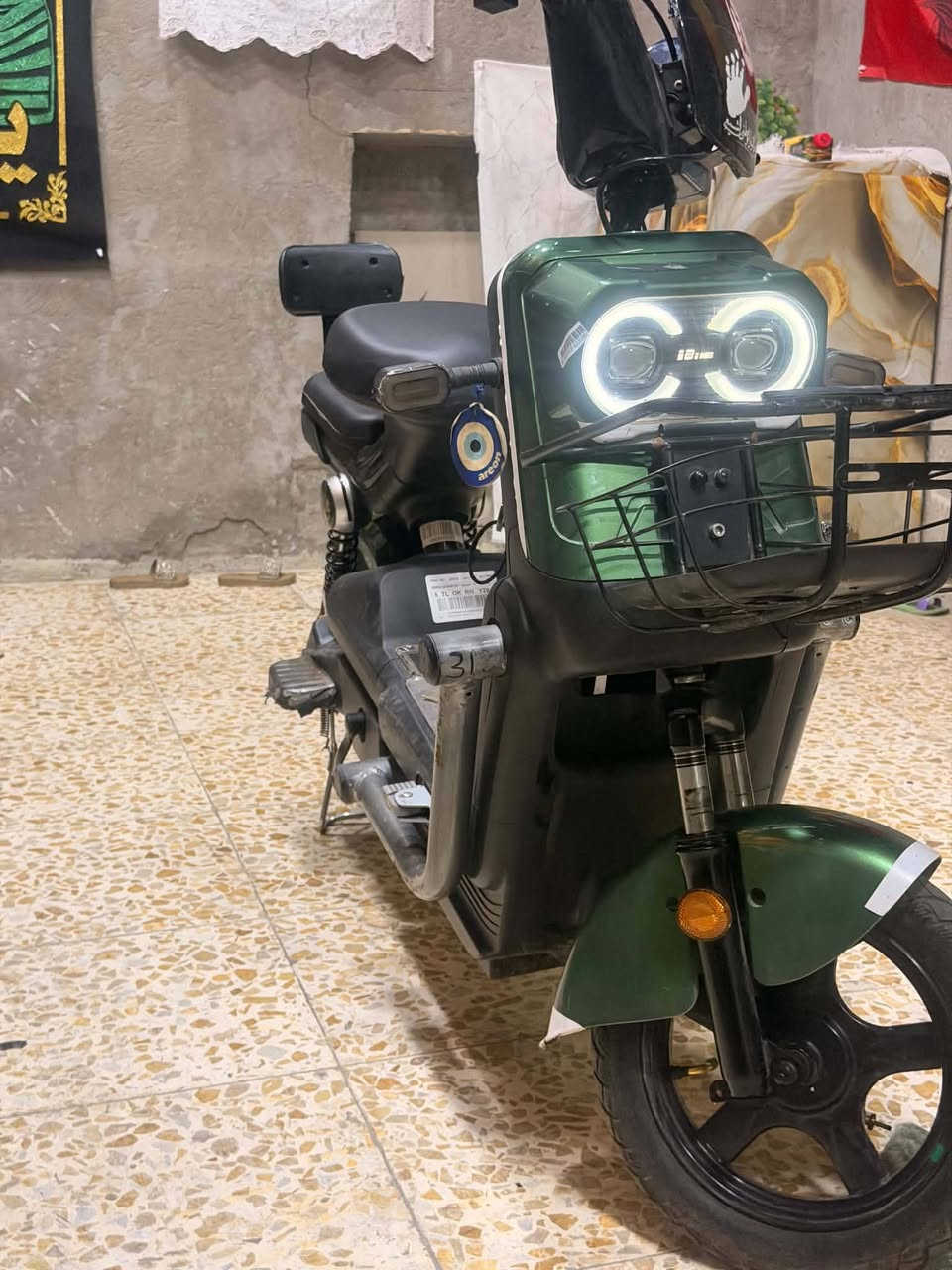 سلام عليكم دراجاه شحن للبيع سعر 375 و بيها مجال للطلب والاستفسار التواصل *********** عنوان بغداد كرخ الأولا رحمانيه الجعيفر قرب ملعب الزورا قرب السوق
