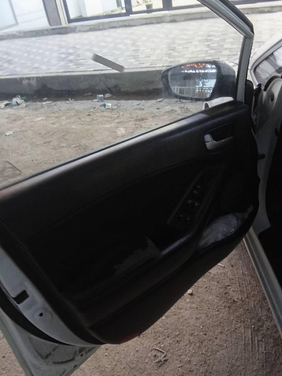 سياره سيراتو 2014 محرك 1600دوش بيه شويه بلبنيد وطرف جاملخ الامامي وباب مبدل وهلال جاملغ الخلفي سعر 102 وترهم اقساط حسب المقدمه الاستفسار اكثر الاتصال ***********
