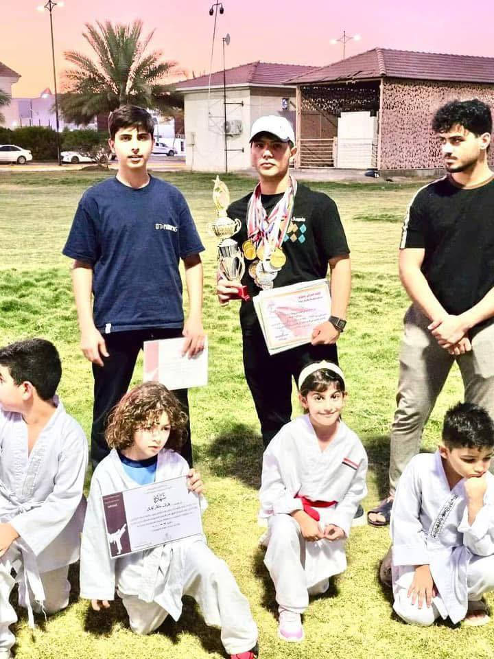 بشره ساره ال اهلي كربلاء الكرام  
اتفتح قاعة ابطال كربلاء في حي الموضفين تمرين الفنون القتاليه نستقبل جميع الاعمار من ٤ سنوات إلى ٣٠ سنه كلا الجنسين 
للاستفسار اتصل على مدرب علي تايسون 
*********** 
وقت تمرين ساعة ⏰ 7مساءا@
