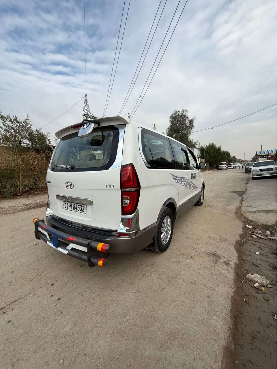 موديل 20 اصل محرك الديزل مفتوح كير عادي 
ماشية 200 الف
السيارة كاملة من كلشي 
مكفولة من صبغ تبديل معجون  
المحرك بي بخار فقط
خصوصي بغداد 
مكاني بغداد الشعب 
السيارة 7 راكب السنوية
بالواقع 9 راكب السعر 250. 
وبية مجال للشراي *********** بغداد, العراق
