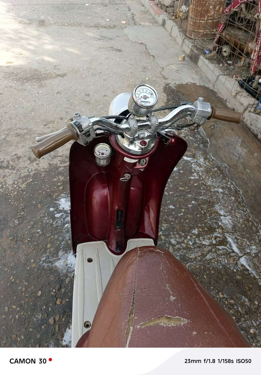 دراجه عبد الحليم البيع دراجة مكفول محرك ناعم الشراي ينتصل ***********
