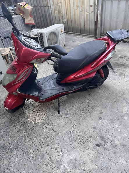 للبيع فقط سكنس نوزل 
العنوان حي القاهره الدلفيه 

السعر ٧٠٠ الف وبيه مجال شي بسيط 

الخاص مغلق 

اتصال ***********
