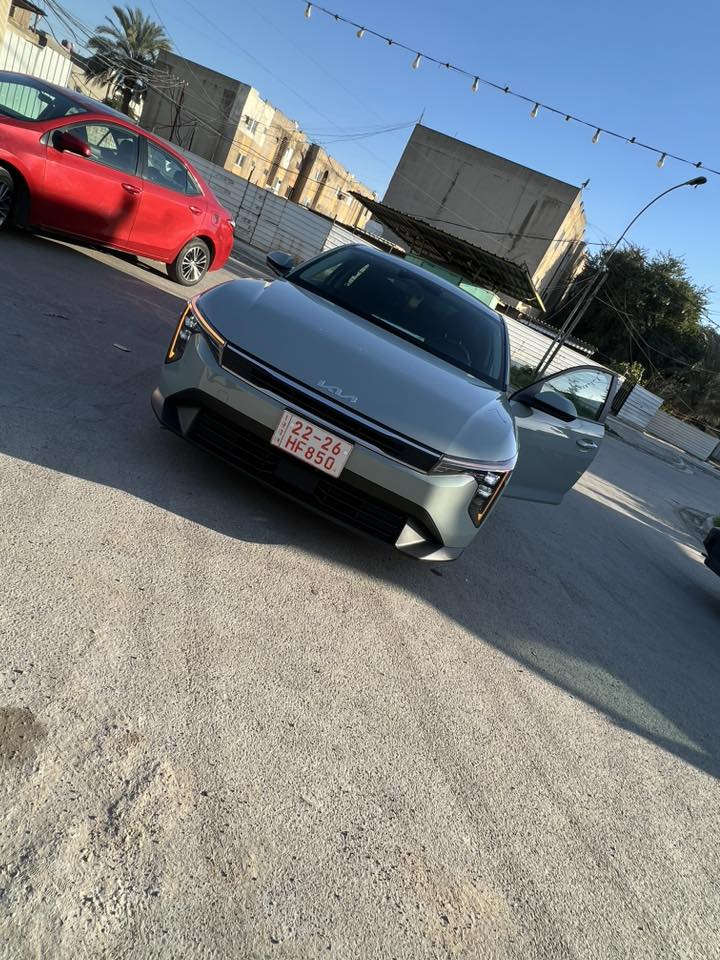 السلام عليكم سياره k4 أمريكي موصفات نص فول كاميرات رادات إماميه خلفية  بصمه السياره ب اسمي تحويل مباشر 
الحادث جاملغ خلفي وشويه الباب  العنوان السيديه
***********
