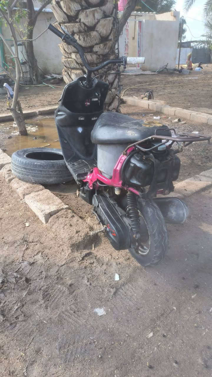 السلام عليكم دراجه للبيع سعرها 125 وبيها مجال قليل مكاني بصره ابو الخصيب وهذا رقمي
*********** بي واتساب
