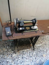 مكينة خياطة ام الفراشة بيع مكاني الشعلة ٠٧٧٣٦٤٢٧٨٨٠