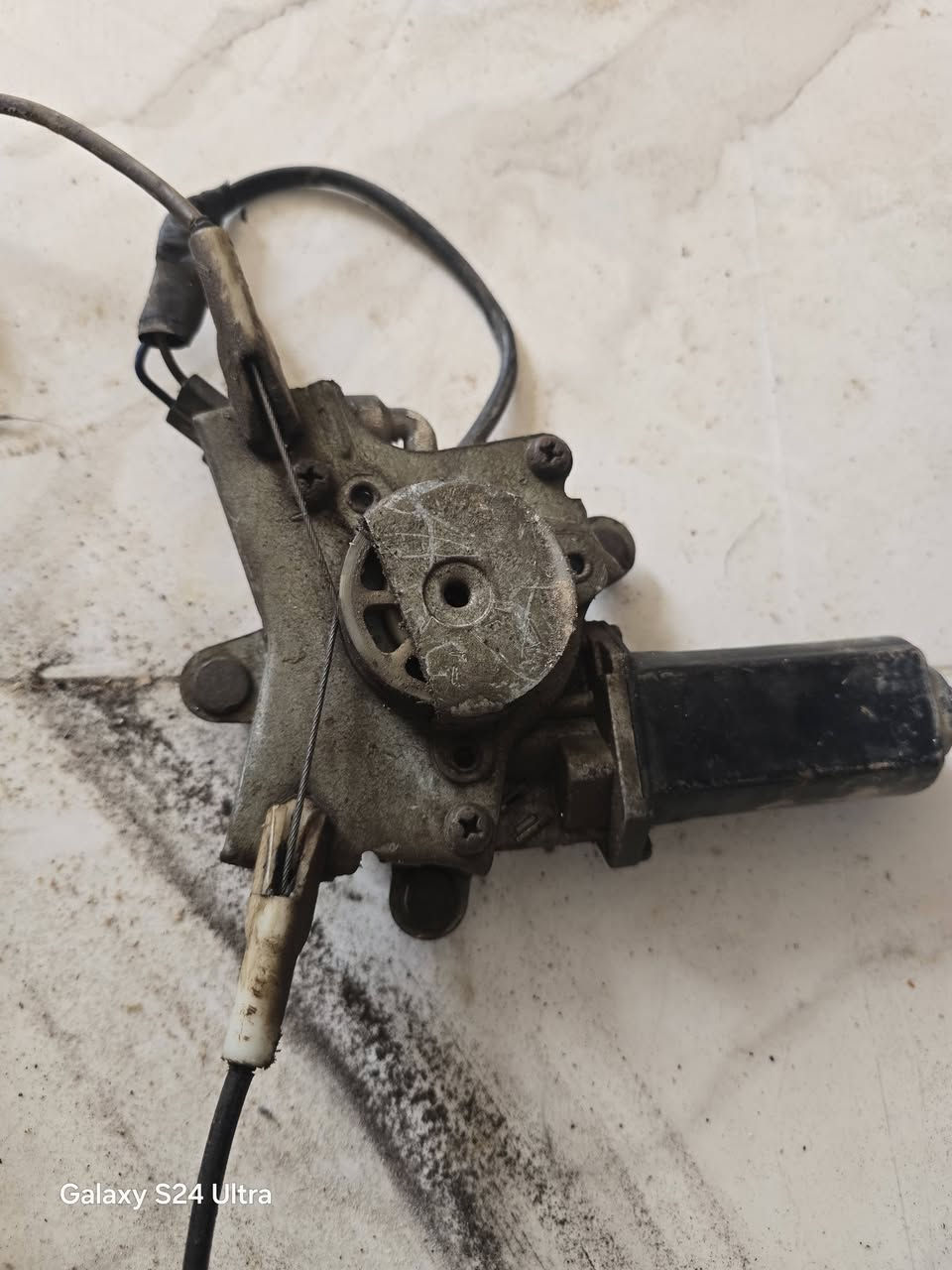 للبيع اليريد شي بخدمته
وعندي كمبريسر تبريد لانوس مفحوص وحاويه وراديتر تبريد ولبطل ولبواري 
الفلنجات الخلفيات حاويه
وباور ستيرن حاويه
وبقيت الغراض العندي كدامكم بالصور 
***********
واي لرقم بي واتساب
