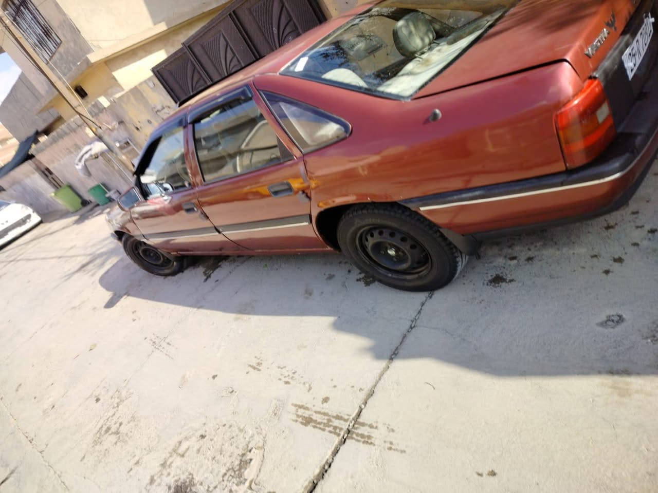 فكترره حجم 18موديل 91 مصبوقه حزام هلالت معمره سنويه 31 بسمي اني شرعي سعر 40 وبيه مجال ستفسار ***********
