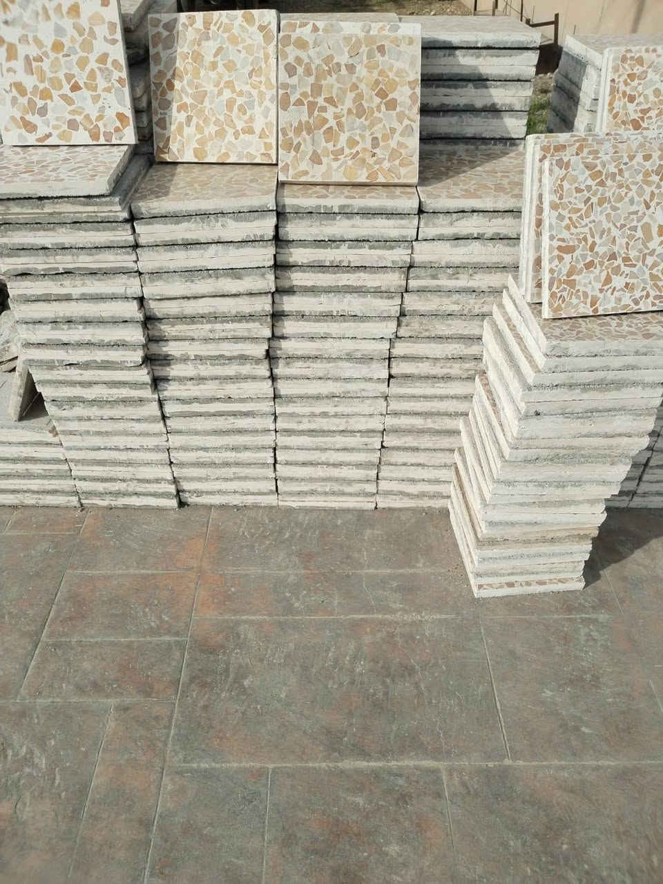 السلام وعليكم
وفرنه جميع حاجات البناء بل تقصيط المريح بدون مقدمه 
متوفر 
بلوك 
حلان 
جص جمنتو 
حديد 
صحيات 
ابواب 
شبابيك 
سرميك 
كاشي 
رمل 
حصو 
كهربائيات
محجل درج 
خزانات ماي
دكتات 
صبغ 
سقوف ثانويه
جبس بورد 
كوادر عمل 
لل تواصل ***********
خاص مغلق مغلق
