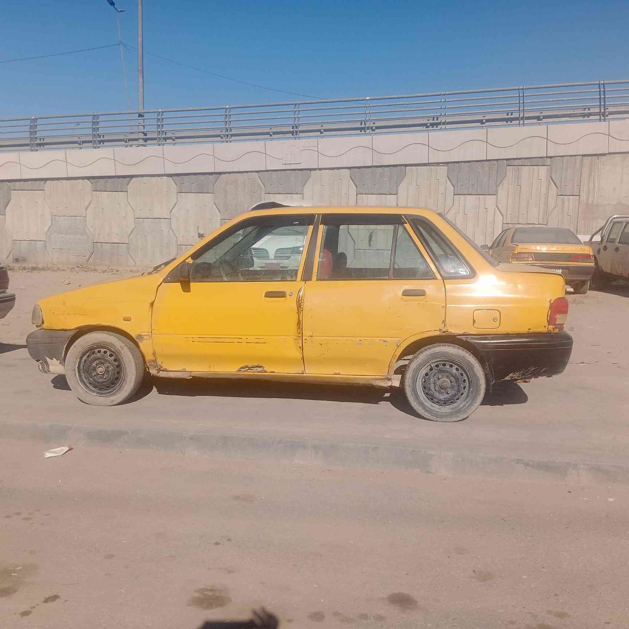 يالله سياره سايبه موديل 11سياره كير  حداديه كهربايات كله شغاله  بس المكينه بيه بخار تخم تاير جديد سياره منسبه ب 10ورقات وبيه مجال ***********6
