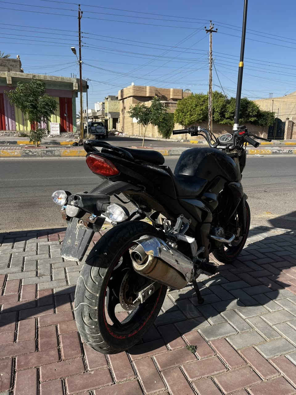 سلام عليكم دراجه كايدن نفخ نكره سلف كهربائيات كلها شغاله كشر نظيف كدام عينك صوت محرك ناعم كلش {فقط بيها تبخير} ب350 وبيها مجال ***********
