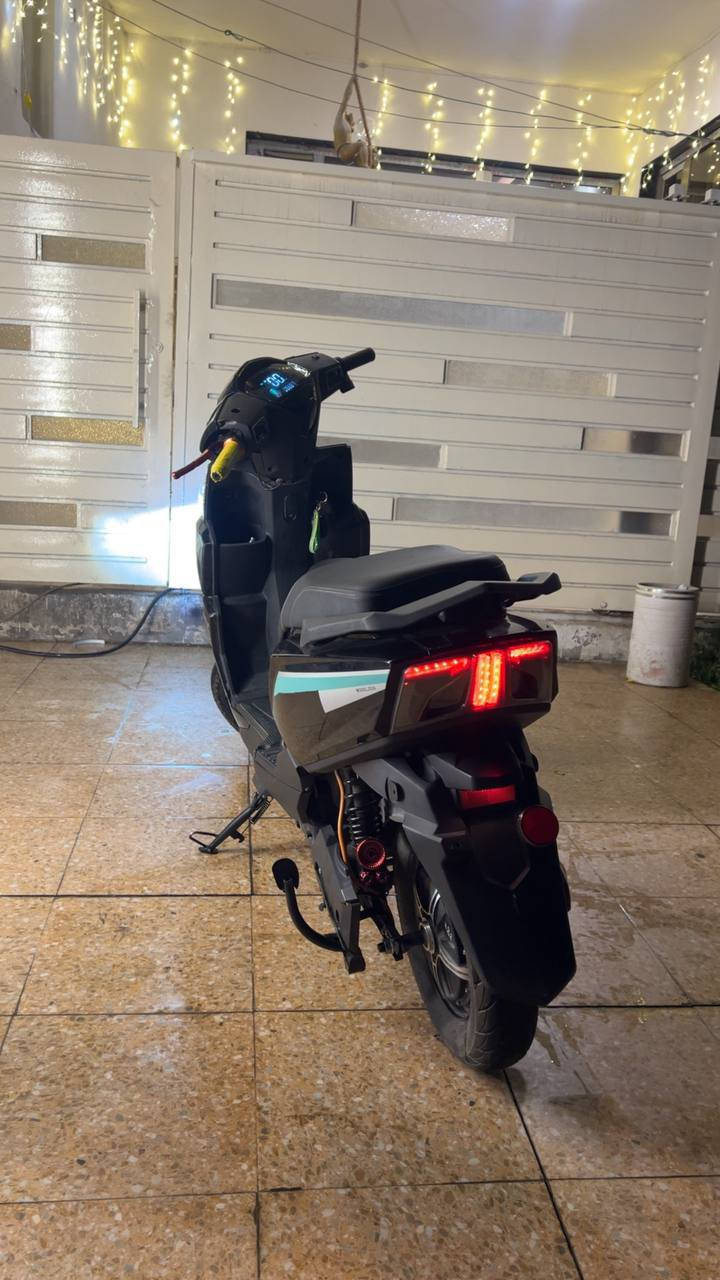 السلام عليكم دراجة شحن سكنس 🩵
موديل2024🩵
بطاريات35امبير مسطرة72فولت 
ملف 2000Wحقيقي 
السرعه 75حقيقي🔋
نظامR رجوع للخلف🩵
نظام Pبارك🔋
لايت عالي ناصيLED🔋
نظام ثلاث سرع🛑
نظام مفتاحين🔋
السعر 650 بيهه مجال الغوالي🩵
***********
