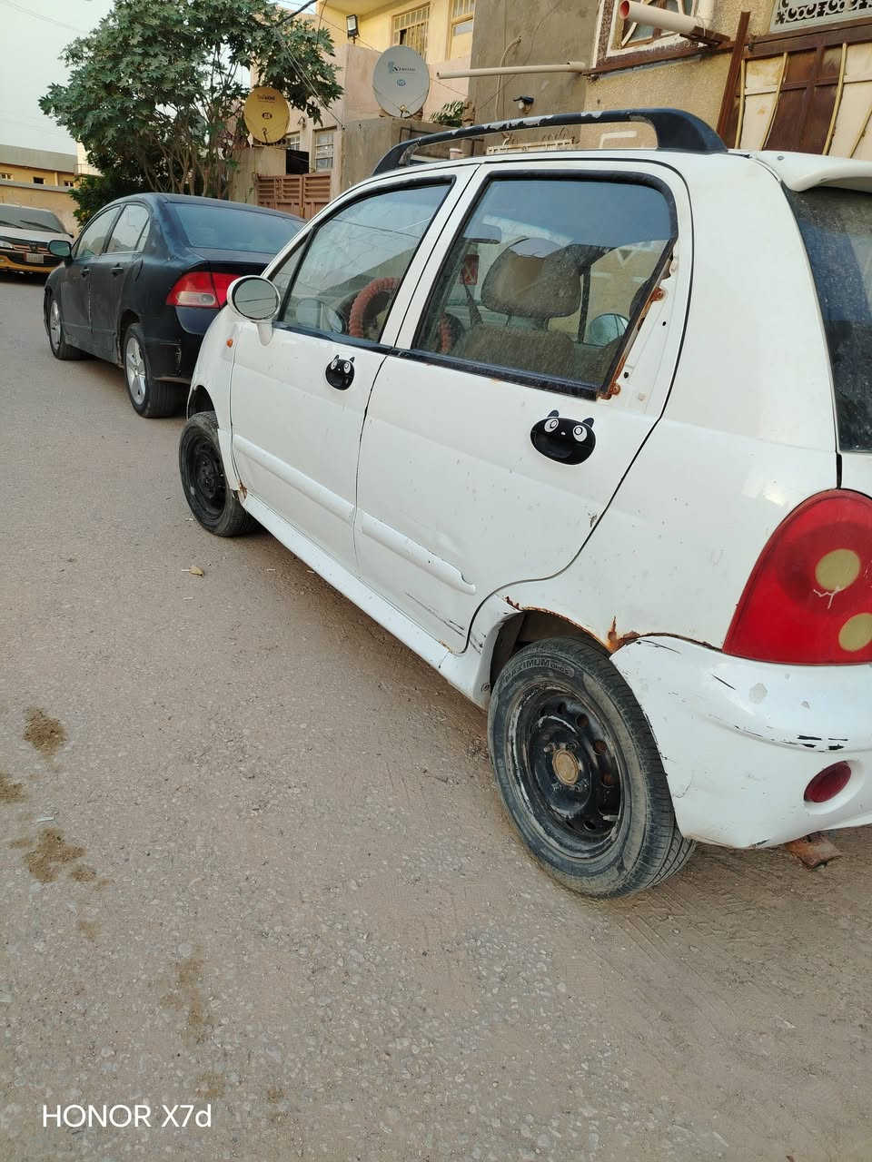 السلام عليكم سياره للبيع 
السعر 22


**إذا كنت صاحب هذا الإعلان وتريد حذفه لأي سبب، رجاءا أرسل رسالة إلى الدعم الفني**