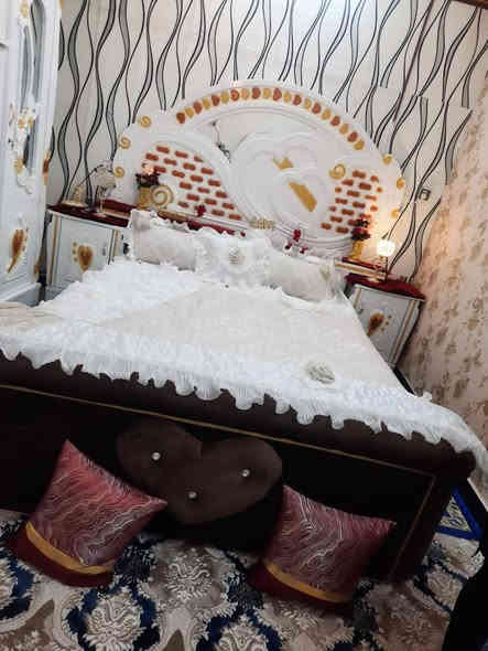 غرفه للبيع جديده ونضيفه سعر مليون قفل  عنواني ناصريه مركز  للتواصل ***********
