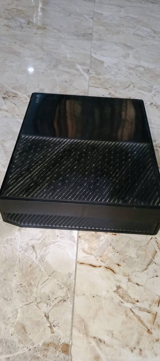 السلام عليكم بلي اكس بوكس ون فات سعره 100الفف وياه حساب او بيها 4العاب او وياه يده وحده مكاني ذي قار الفضليه رقمي ***********
