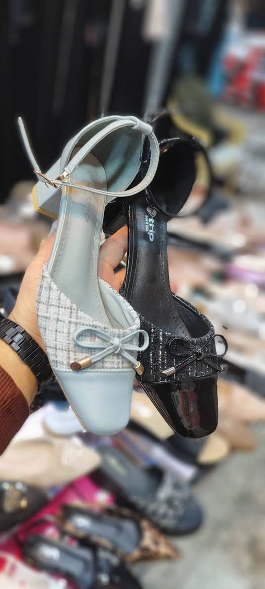 تنزيلات 5 الف 💥مجمع المصطفى 💥
القياسات 37 38 39 40 41 

عنوان شارع المصرف 🫷 مقابل مجمع باوان 🫸 

يوجد خدمة التوصيل 🛵
@الجميع


**إذا كنت صاحب هذا الإعلان وتريد حذفه لأي سبب، رجاءا أرسل رسالة إلى الدعم الفني**