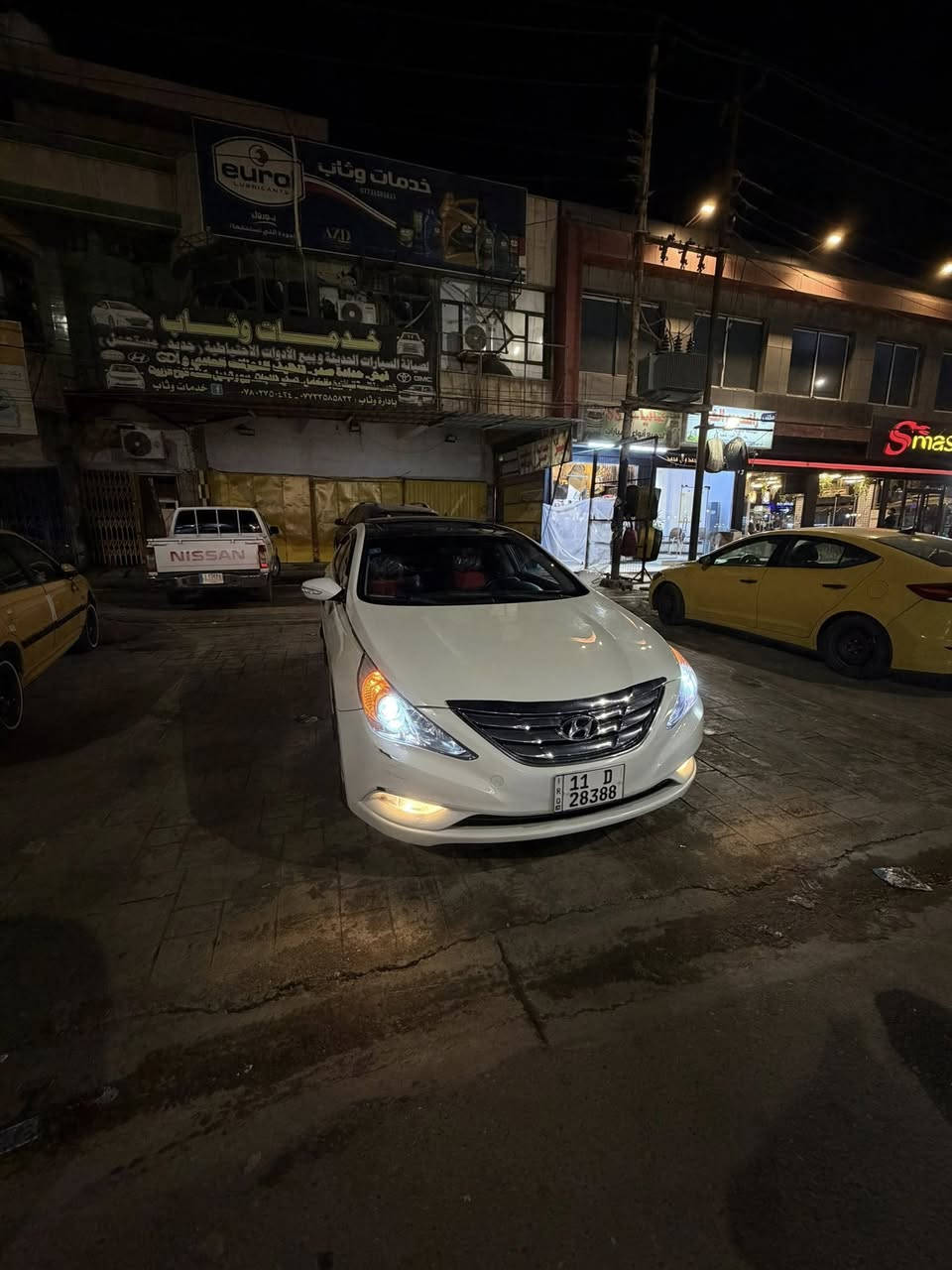 السلام عليكم
سوناتا 2011 وارد كوري مكينة 2000 دوش
 فول مواصفات بصمه بنراما كشنات جلد تدفئة وتبريد بالكشنات كهرباء تحكم ستيرن مري شفط كهرباء 
وبيها هواي مواصفات اعلى فئة بالسوناتا
مصبوغه حزام للجماليه 
السعر 108 وبيها مجال بسيط العنوان بغداد السيدية 
للاستفسار ***********
