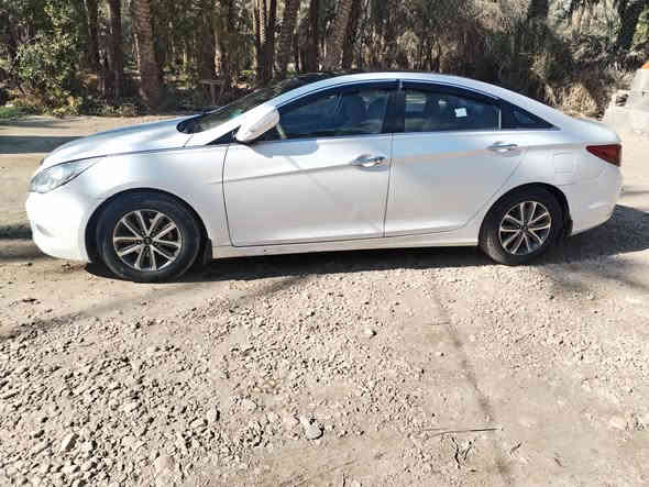 سوناتا موديل 11خليجي اعله فأه مفواله
مراوس ترهم اوطي فرق
سياره ٣قطع تبديل بيه
كير مكفول
حداديه مكفوله
مكينه مفتوحه
كهربائيات كله شغاله
تبريد شغال
تدفئه شغاله
اي استفسار اتصل
***********
***********
