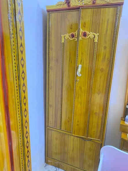 ***********
شراي يراسلني واتساب 
بغداد العبيدي
