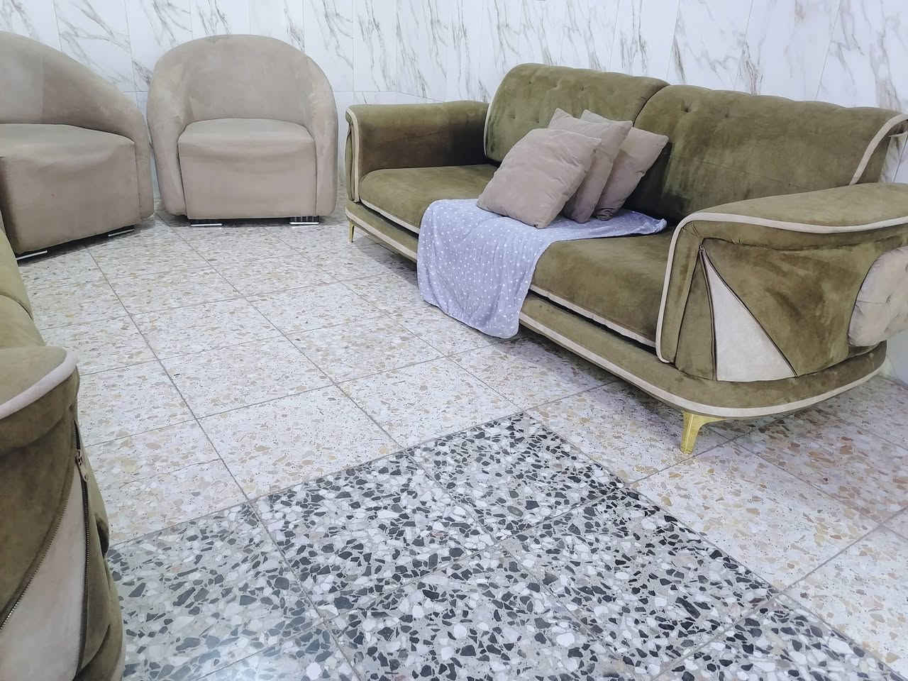 تخم تركي نضام سرير ومخزن اسفنج طبي كلش نضيف
***********
بغداد

