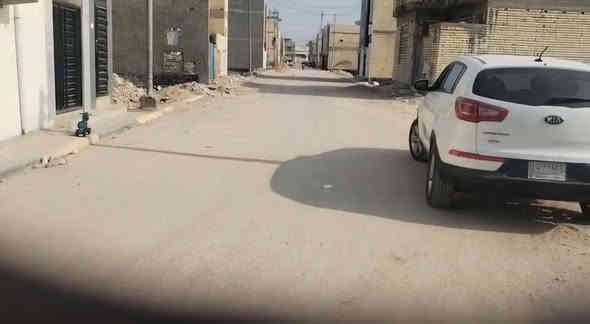 قطعه ارض مساحة ١٠٠٠ متر واجهه ٤٨ متر نزال ٢١ متر نوع العقار ( ملك صرف ) نعم ملك صرف ليس عقد او مملوكة للدولة سعر المتر  ٨٠٠ الف قبل قنطرة السلام بمسافة كيلو ثاني قطعه على الشارع***********
