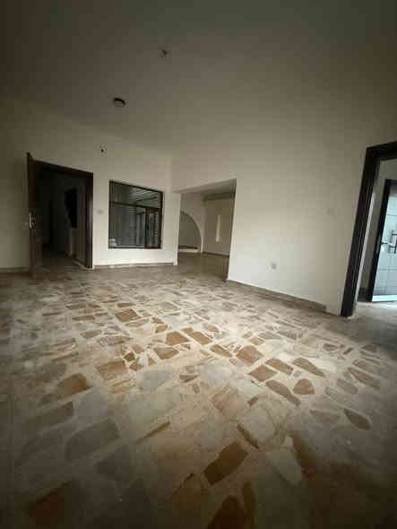 للايـجـار 🏠 عرصات الهندية

عنوان العقار 📍 عرصات الهندية مقابل شركة BMW

🔶 المساحة  250  مـتـر 

يحتوي على كراج وحديقة مطبخ صالات عدد 2 وغرف عدد 4

ومجموعة صحيات 👍

 ــــــــــــــــــــــــــــــــــــــــــــــــــــــــــ
‎‏‎((شركة دار السلطان للعقار حيثٌ تَلتَقي الرُوٌية ,بلتَمَيٌز ))

❗️❗️ نسـتـقـبل العروض البيع الشراء والايجار ❗️❗️

بيع - شراء - ايجار - ادارة امـلاك - مقاولات عامة

‎‏‎📊كل ماعليك الاتصال أو المراسلة على الصفحة *ʲᵒⁱⁿ ᵘˢ*

 حسن زوانة *********** - ***********

‎‏‎الفرع الاول /عرصات الهندية مجاور فندق بلوم 

‎‏‎ الفرع الثاني /الـسـيـديــة الضباط مقابل افران الرباط

‎‏‎‏‎زبائننا الكرام بِكُم نَرتقي ونَتشرف بزيارتِكم ونَفتخر بخِدمتِكم ❤
