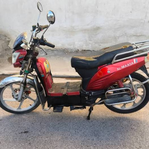 هارلي للبيع
موديل 23 بطارياته يقرن عشرة ونص ⚡ 
السعر 350 بي مجال .
***********
