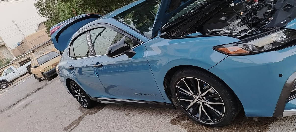 السلام عليكم تايوتا كامري للبيع موديل 24 الفئه SE لون مميز بحري رقم أربيل الجديد سنويه جديده السياره باسمي الضرر (جاملغ امامي صفحه السايق بدون دواخل) السياره فول مواصفات ما عدا الاسلايت المواصفات (رادارات +مانع تصادم +تحكم استيرين جهتين +تحديد مسار + تحديد سرعه +دواخل اسود جلد + مزوده إضاءة LEDبل داخل من امريكه + شفتات استيرين +ثلاث انضمه قياده +شاشه وسطيه لمس +جام اتوماتيك صاعد ونازل) ماشيه (20الف) يعني اخت الزيرو اخذتهه ماشيه 500بس محرك 4 اسلندر السياره رزنه واقتصادية السعر  (208)وبيهه مجال للاتصال (***********) (***********) (ابو كرار) العنوان بغداد شارع حيفا
