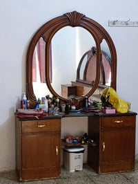 غرفة للبيع • ميز تواليت • جربايه جديده