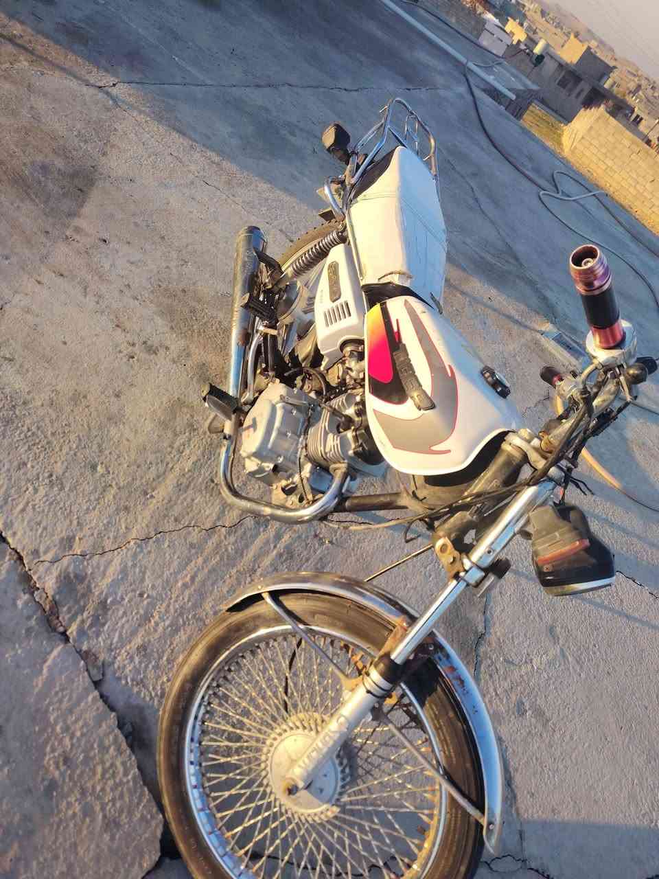 السلام عليكم ورحمة الله وبركاته ماطور للبيع تايكر 2020 محرك مبدل ولفات محرك نضيف لا مخمش ولا يلمع كلو وكاله بس الويل الورا نجمه دبلات كلهن شغلات كزوز كاتم مال 24 ابو الختم الماطور يعوزو دشبول فقط لا غير
#ملاحظة_لا_تخابر_شبي_مابي_كلشي_مكتوب_سعرو_مناسس_جوا_300الف
اتصال ***********
ايضن خاص موجود يرهم مراوس ب ايفون
