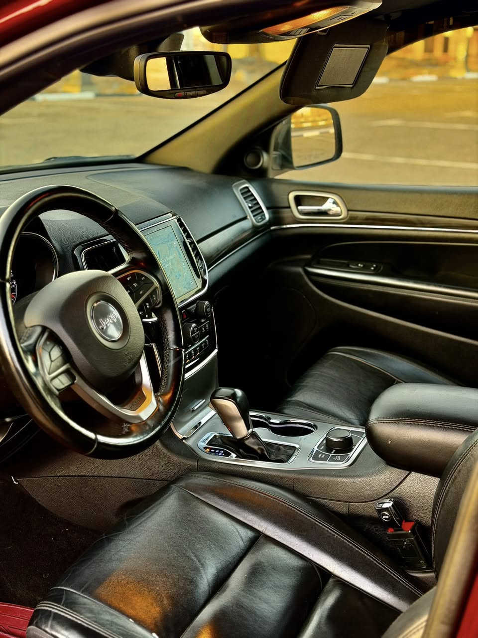 جيب كراند شروكي 
مديل  2022
كلين تايتل 
ماشيه ٣٩.  الف ميل 
فول مواصفات 
رادار امامي 
رادار خلفي
نقط عمياء 
حساسات خلفيه 
حساسات امامي 
ركن تلقائي 
تحديد مسار 
توقف ذاتي 
كشنات تدفئه تبريد 
خزن مموري 
كشنات كهرباء 
تدفئه المقاعد الخلفيه 
دمام في الصندوق الخلفي 
صندوق خلفي كهربائي 
اشاره بالمري
لايت لد ابو النشره 

السياره حرفياً بحالت الوكاله ونادر متلكه سياره لمتدد بهاي الكميه من الموصفات السياره ماعده الفتحه السياره رقم وهزه جديده تحويل ثاني يوم بأسمك 
للاستفسار 
رقم /***********
