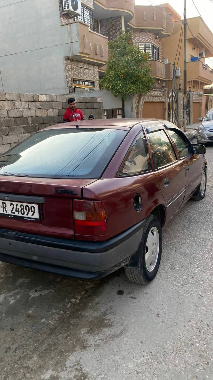 فكترا حجم 20
موديل 92
رقم نينوى انكليزي.
بدون ضرر. بدون صبغ كابون بانزين ورقي بيها 
شاشه كامره.
اناره خفيه
كير مكينه شرط
كهربائيات كلو شغال.
السعر 37
العنوان موصل حي سومر
***********
