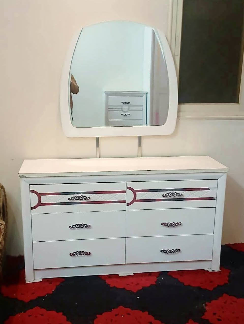 سلام عليكم غرفه نوم للبيع
سعر 125فقط وبلاش عل نضافتها اول متصل بل عافيه عليه***********وتسأب فقط غير متواجد عل فيس
