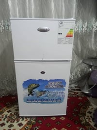 للبيع ثلاجة استعمال اقل من شهر السعر ٩٠ ألف وبيها مجال الزعفرانيه شارع...