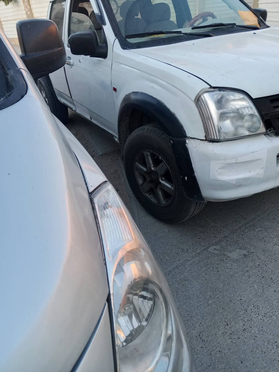 سلام عليكم سيارة شوفليت لوف للبيع موديل 2005. جاهزه كير محرك مكفولات تخم تاير صدر  للبيع 43 وبيها مجال بسيط وترهم مراوس بسيارة خصوصي مكان السياره عامرية الصمود الأتصال على هذا الرقم 
***********
