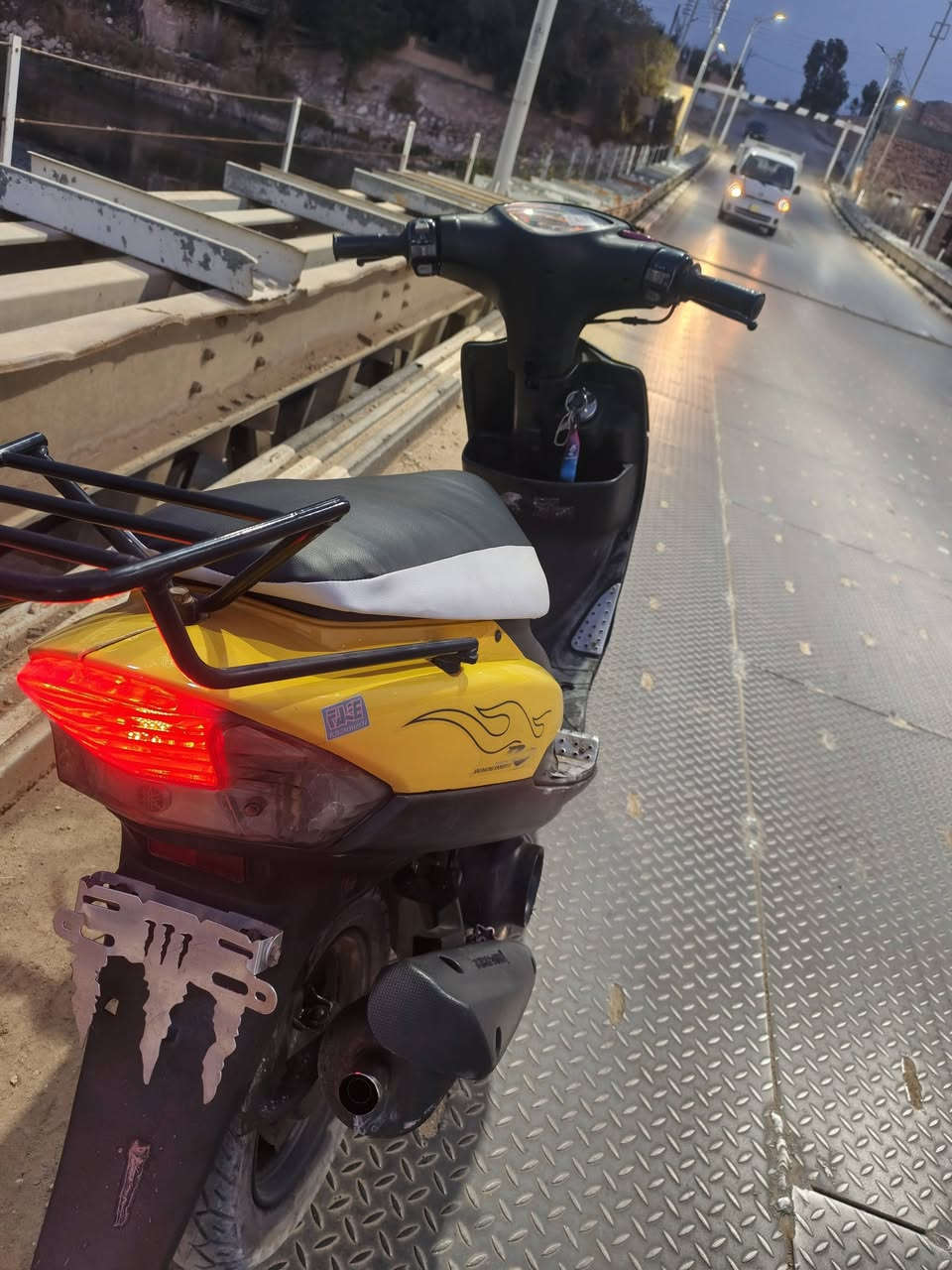 السلام عليكم دراجه ماكس ياباني دراجه كلش حلوة محرك بلاد عل فحص مزود فچ كرزي قبق عنابار قطرة رياضي شيال رياضي لايت لد عدسه كامله مكمله وبيها هواي شغلات بعد ***********
