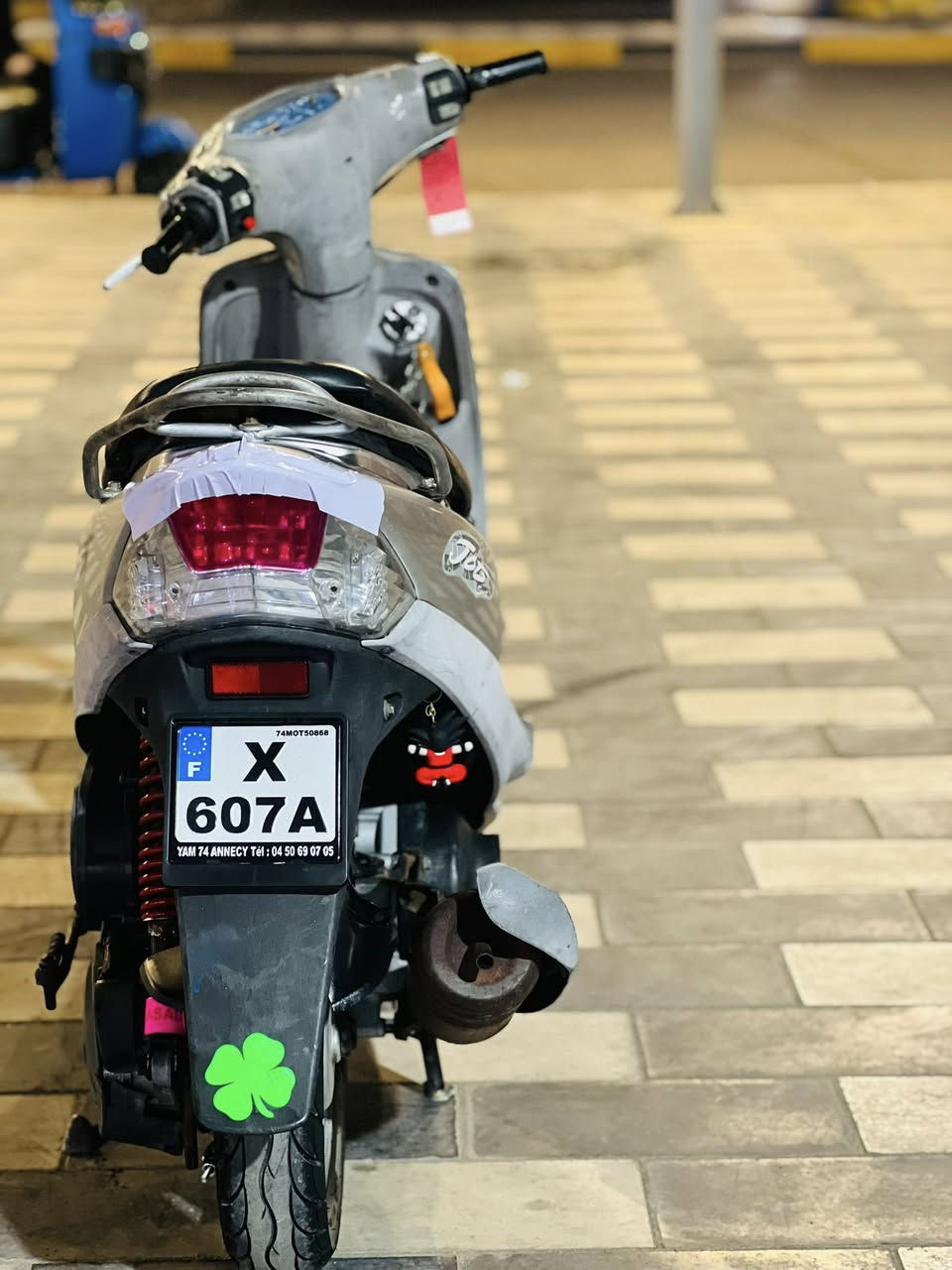 السلام عليكم شباب دراجه ماكس منغولي دراجه جاهزه لشارع دراجه خير من الله مكينتهة بلااديه كهربائيت كلهه شغاله شلعه معدل  عنواني بغداد مدينه الصدر  وسعر  على استفسار على هاذا رقم***********
