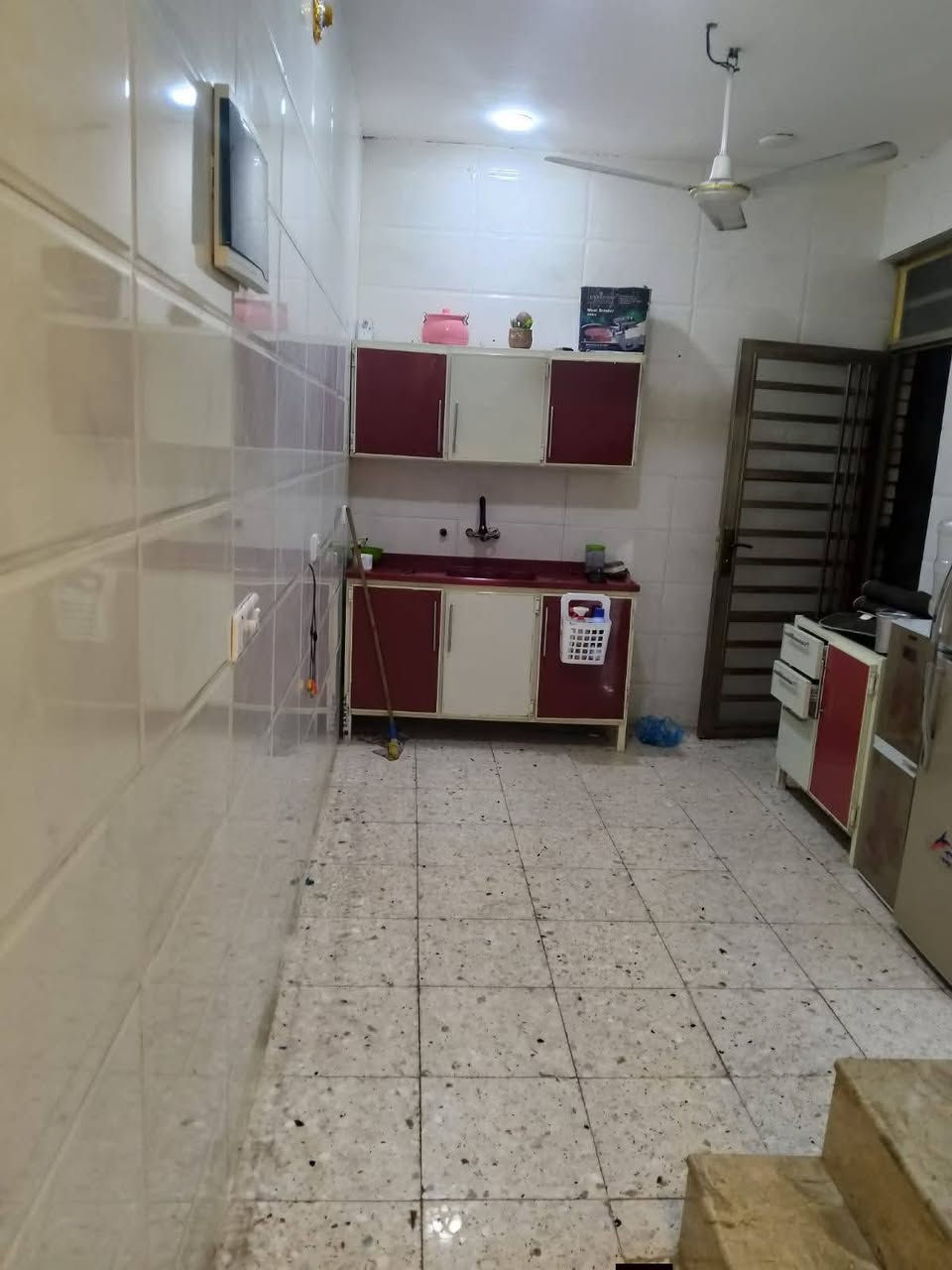 50متر للبيع الغربي شارع الاخضر اول فرع عل يمنه واجه 5نزال 10
***********
