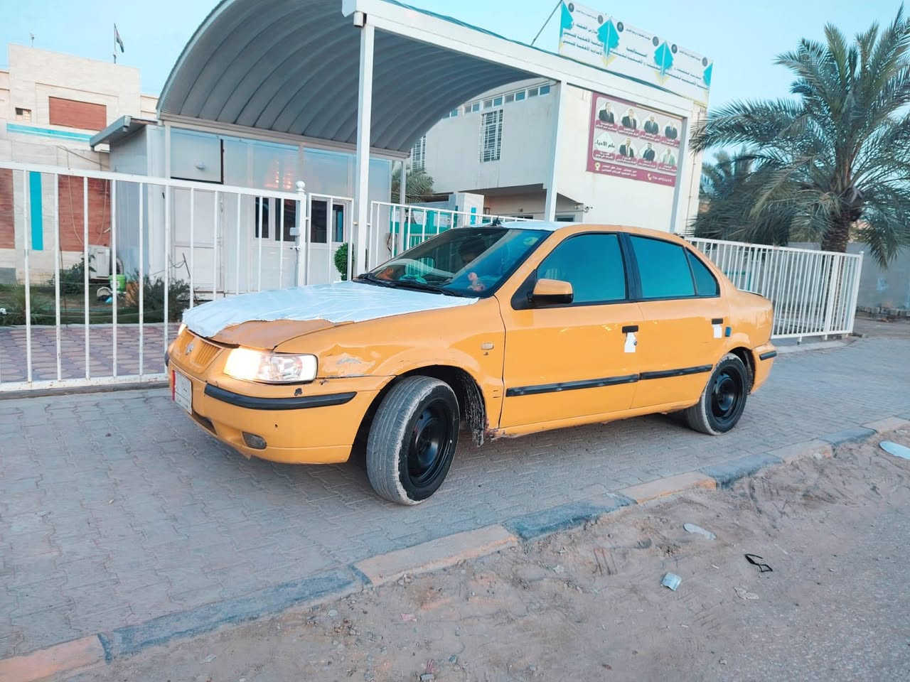 سلام اعليكم مكلف بنشر 
سمند 2011 ناطق بسمي السياره سنويه 2029 كير محرك حاديه مكفولات ترايك وين ميعجبك 180 تخم تاير كهربأيات كله شغاله تبريد عايز غاز فقط سنتر لوك كله شغال مكاني نجف حي ميسان 
السعر 25 وبيه مجال السياره ابجهك كبل لشارع  رقم***********
