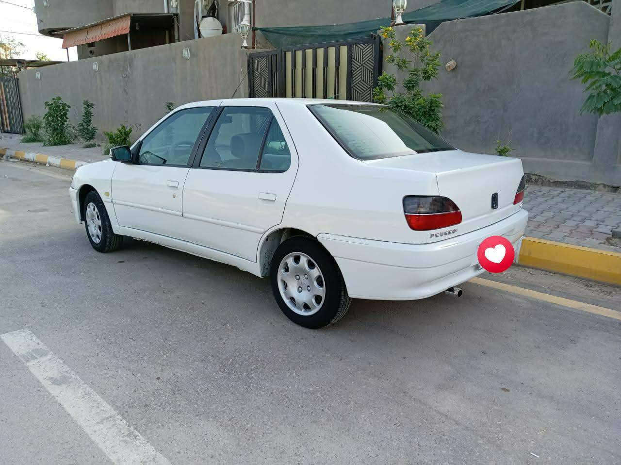 سلام عليكم
بيجو للبيع ٣٠٦ 
موديل ٢٠٠٢ 
رقم بغداد دولي جديد 
هزة وسنوية جديد 
تحويل ثاني يوم
تبريد السيارة ثلج 
دوشمة كشنات جلد درجة اولى جديد 
دوشمة ارضية جلد جديد 
داخل السيارة جديد
مصبوغة حزام صبغ درجة اولى 
تخم تاير جديد 
باتري جديد
السيارة كير عادي 
صدر امامي خلفي جديد 
السيارة جدا نظيفة 

مكان السيارة واسط الصويرة 
السعر ٤٠ وبيها مجال بسيط 

***********
