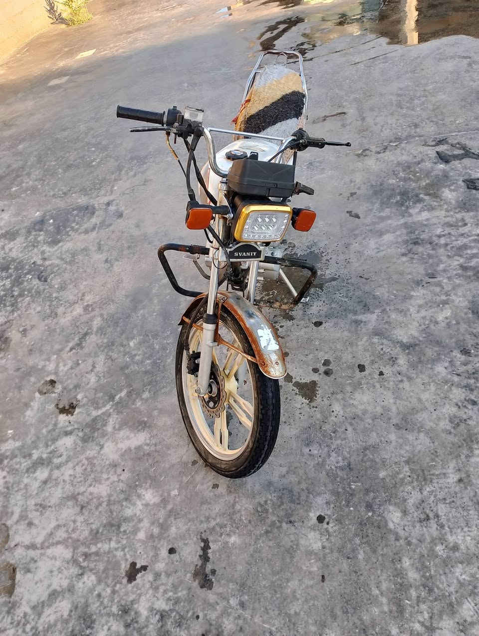 دراجى ايراني موديل 21 دراجى مثل ماوضخ بصورة يرادلها ترتيبات مكاني الكرمه سعر350
***********
