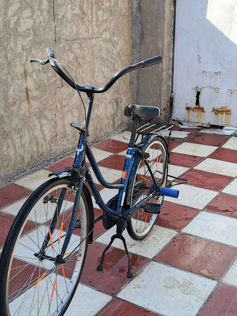 السلام عليكم بايسكل للبيع موشم ياباني تجاري مختم حجم26 موديل 2024البايسكل جديد خير من الله شخط مابي مكان بابل سعر 120وبي مجال رقم الموبايل ***********
