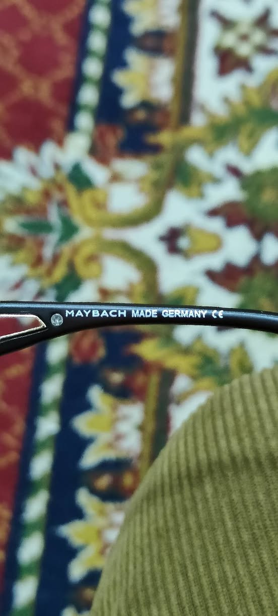 نظارة شمسية ماركة مايباخ صناعة ألماني قطعة روعة معاها علبة جلد ،السعر 20 ألف مع التوصيل


**إذا كنت صاحب هذا الإعلان وتريد حذفه لأي سبب، رجاءا أرسل رسالة إلى الدعم الفني**